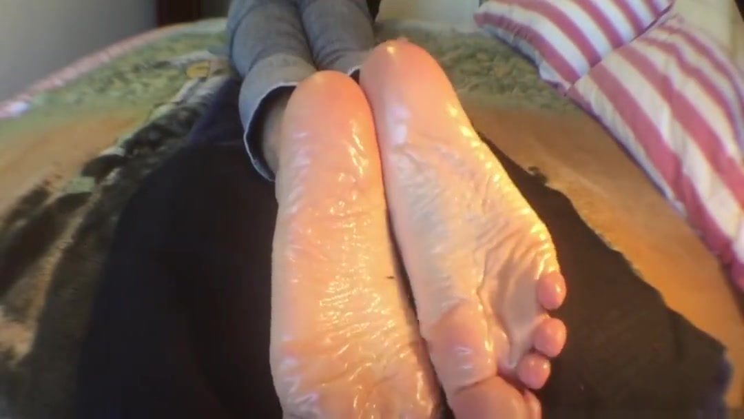 My oiled soft soles. Cd hypnotic wrinkled soles for your pleasure.