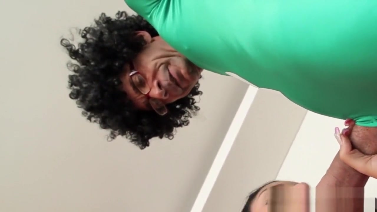 Petite latina tgirl sucking hard big cock
