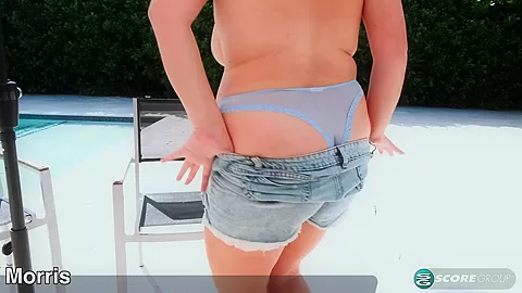 Marina Morris: A Nice Day to Get Naked