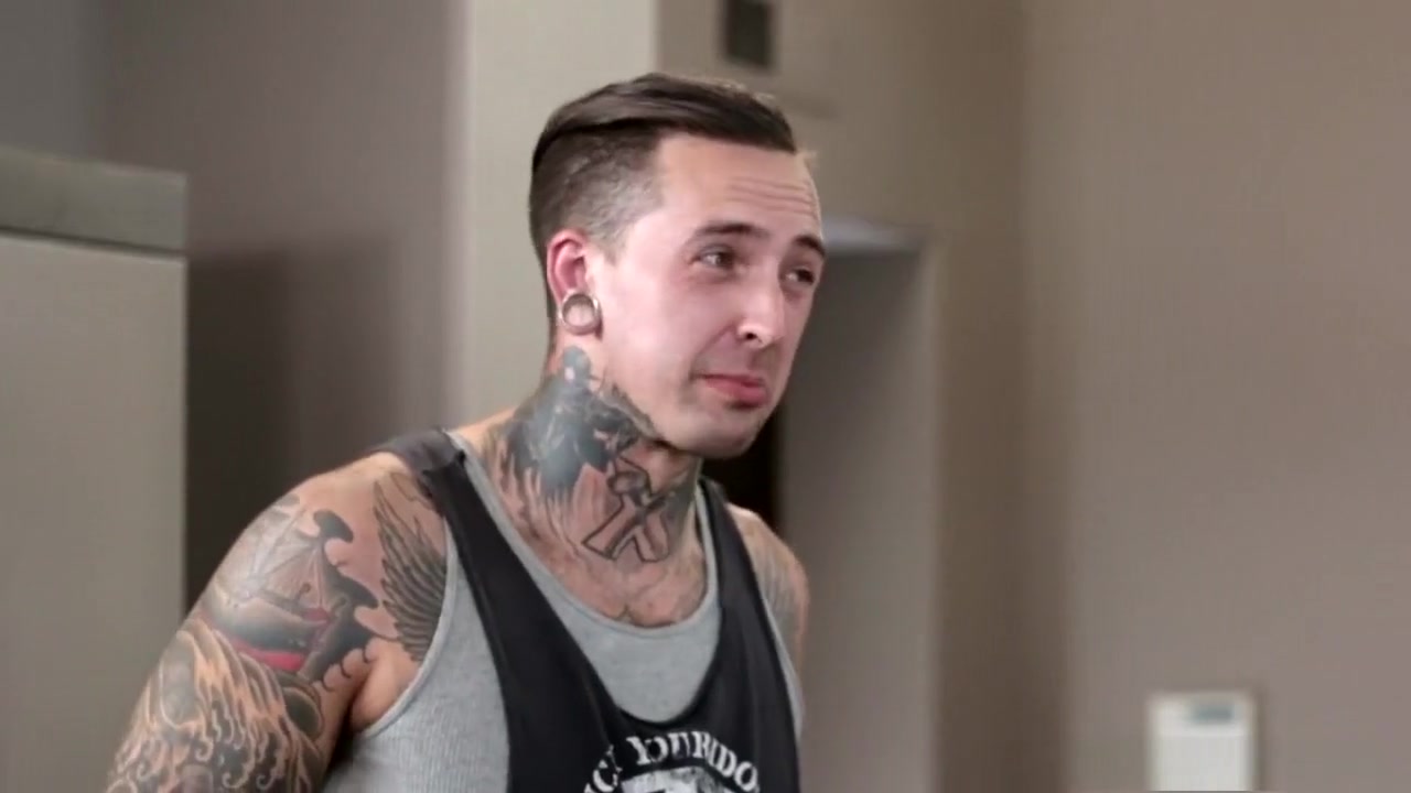 Broke tattooed guy fucks Aubrey Kate