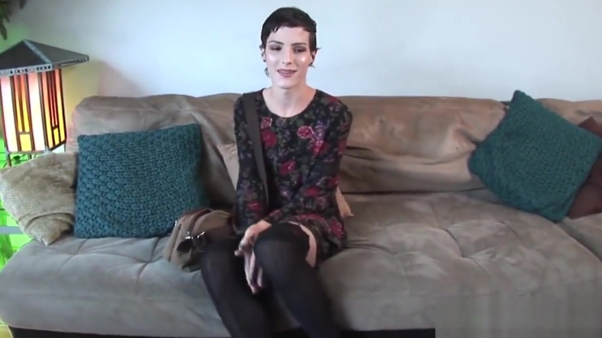 Petite ts casting amateur strokes her dong