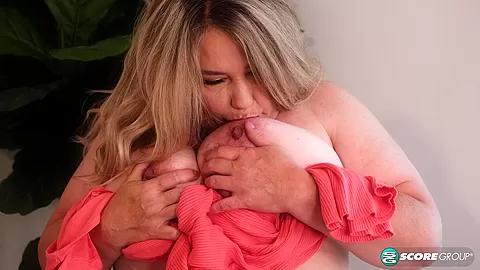 Cj Woods: Southern Milf Enjoys Her Tits & Pussy