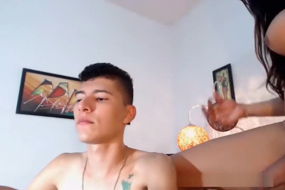 Big Tits Latina and Boyfriend Give Hot Blowjobs