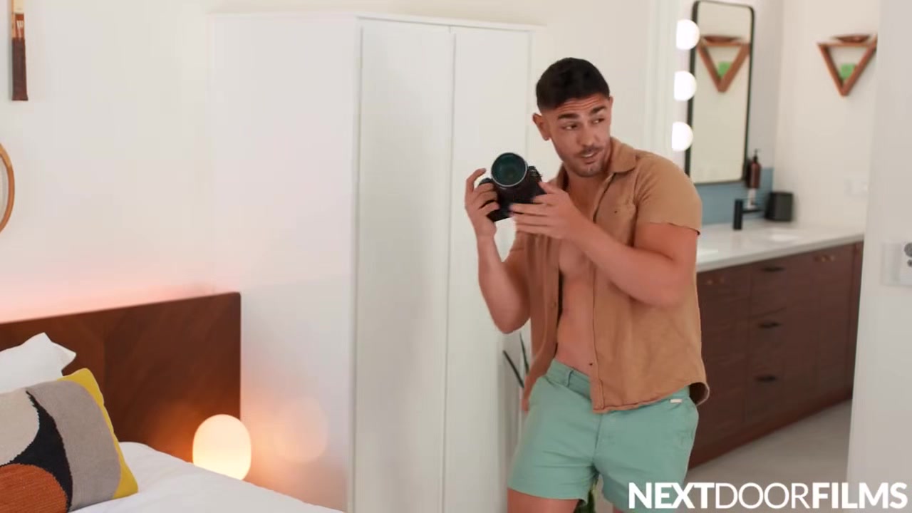 Naughty Photographer Rails Beefy Stud At Love Making