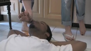 Jamie dirty feet licking