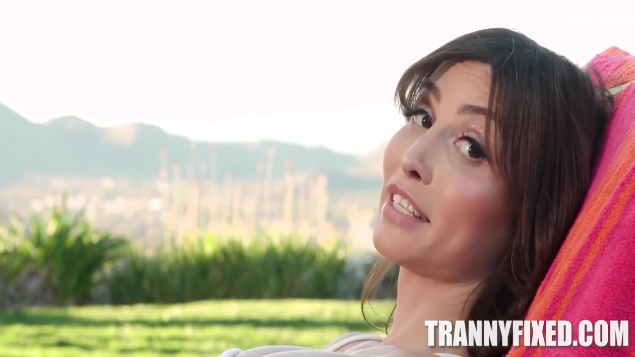 Her First Trans Encounter 6 Min With Korra Del Rio And Spencer Bradley