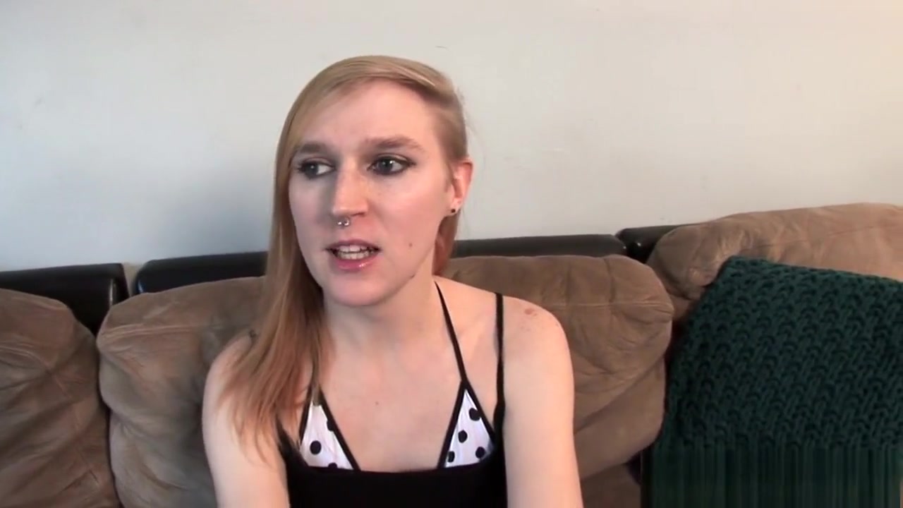 Amateur tgirl wanks hardcock on casting couch
