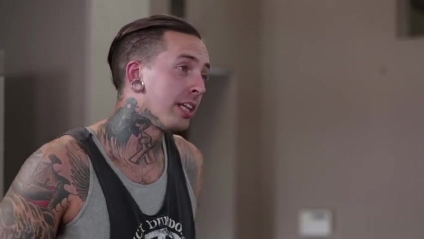 Cute Transbabe Aubrey Kate fucks stud Ruckus bigcock with condom