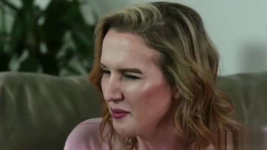 Sophia Grace gets fuck by her lover TS Kayleigh Coxx shedick