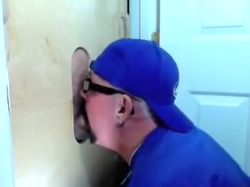 Gloryhole Return Married Guy