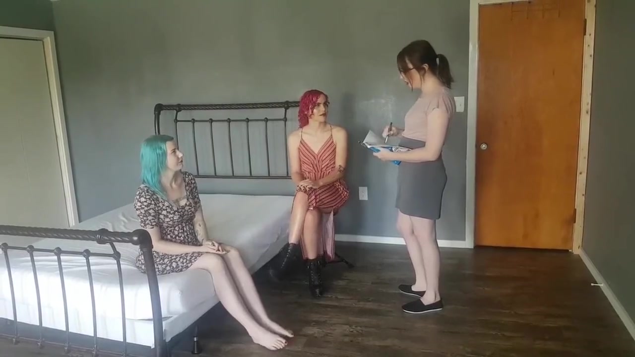 SCIATICUCKED 2: Doctor Vega Treats Lux's Sciatica by Cucking Her Wife Eliza