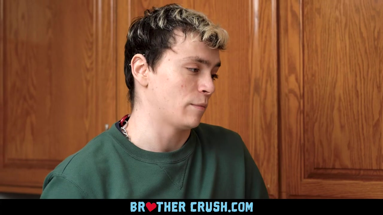 BrotherCrush - Pretty Boy Fucked Raw By Older Stepbrother