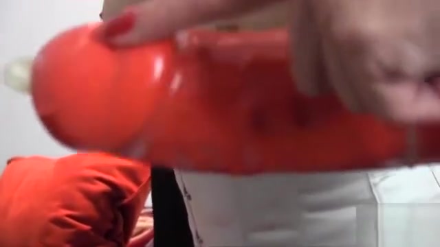 juicy dom fucks sheboy strumpets Face And a-hole With Two humongous strapon ramdongs