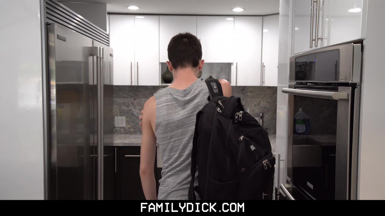 Family Man Chapter 1: The Bully - FamilyDick