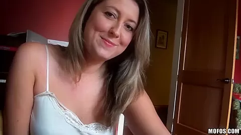 Young chick, that I met on the street was really easy to fuck