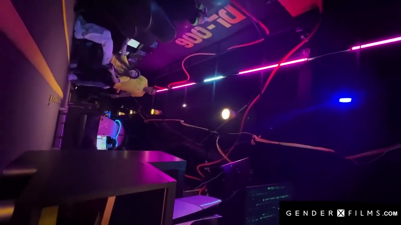 E-games Rivals Get Hard In Public - Cock-on-keyboard Distraction Turns Wild!