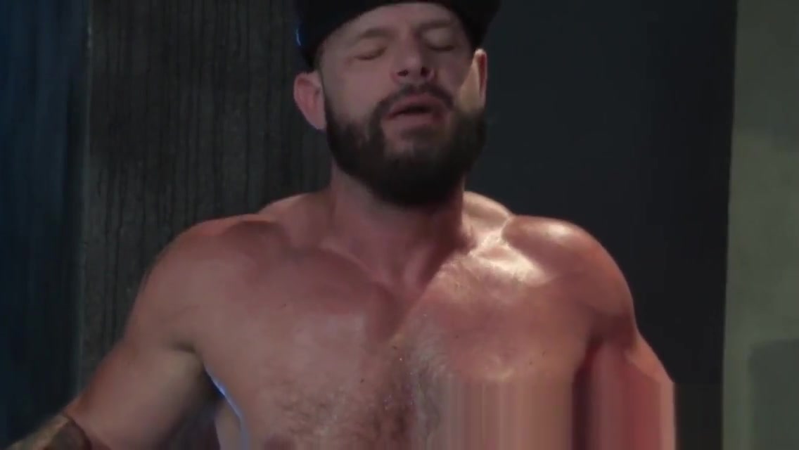 Dude blows gloryhole dong