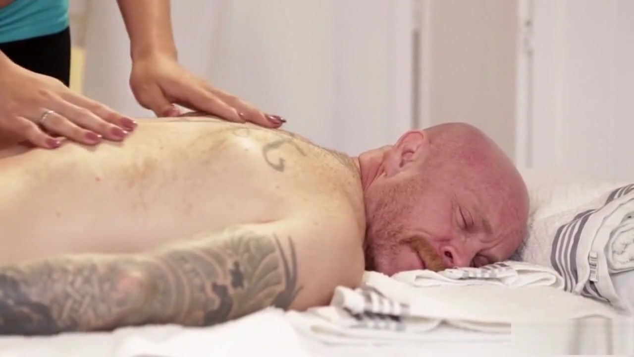 Hot brunette ts Tori Mayes gives hunk a hot massage