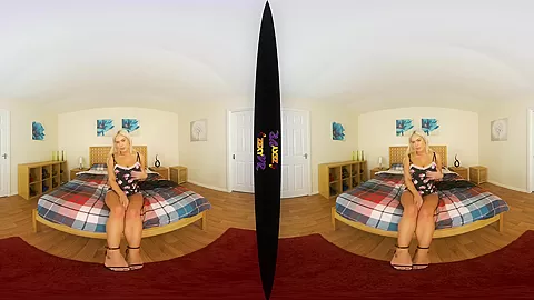 Louise in Come to Bed - ZexyVR