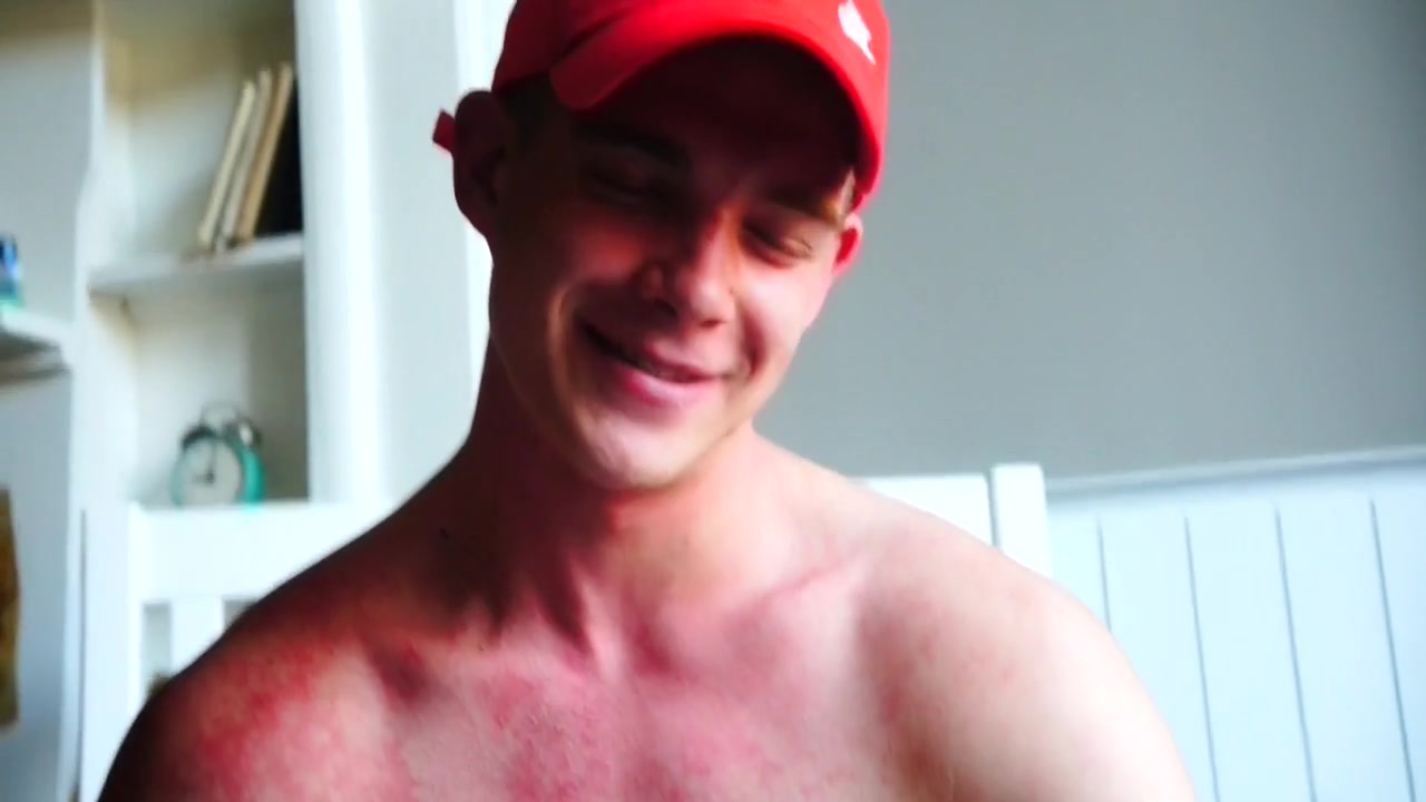 Cheecky round ass twink smacked by daddy