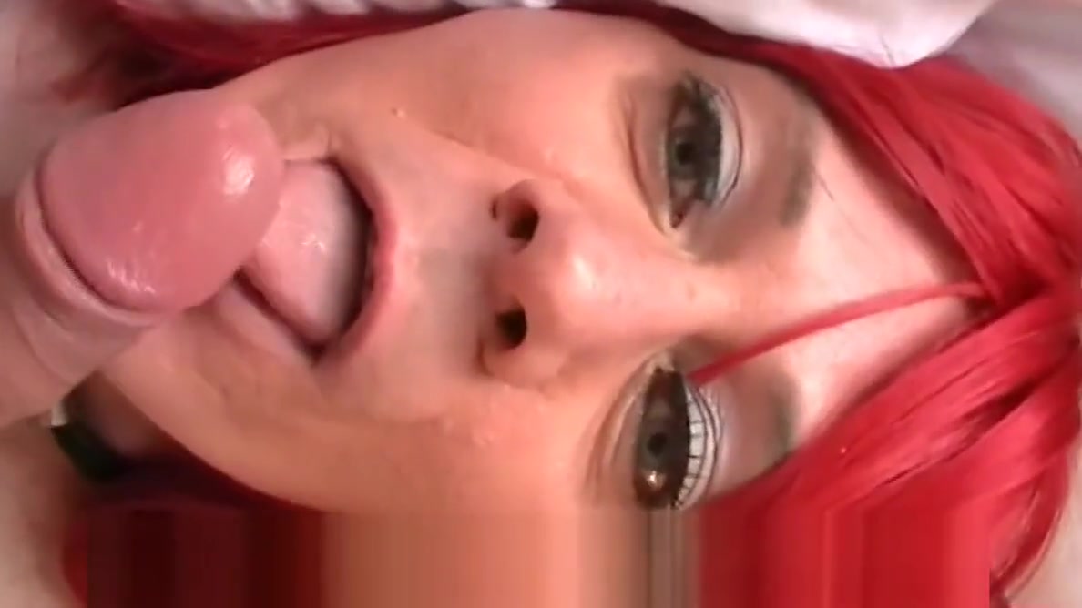 redhead Tgirl sucks cock