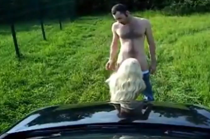 Hot outdoor dogging style