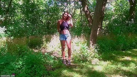 Nikki Woods Walk Video
